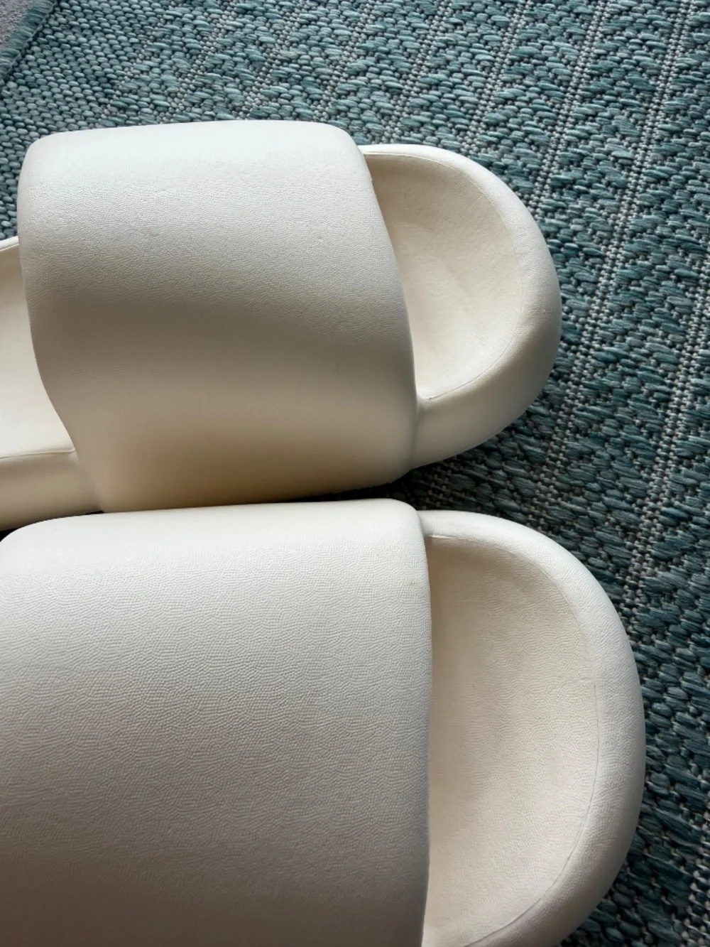 Mellow Soft Cloud Slides